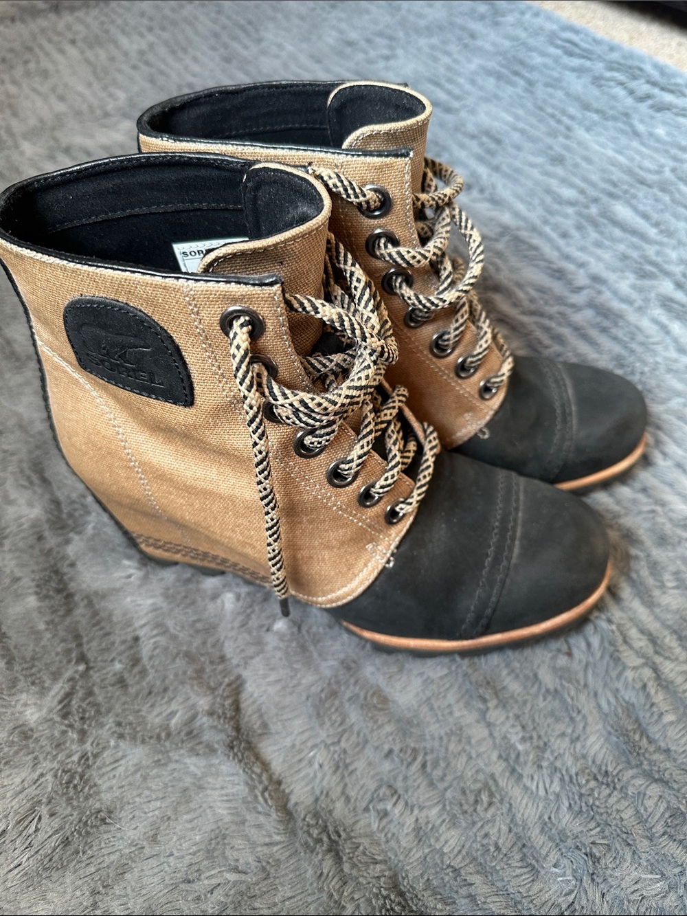Sorel Brown and Black Lace-Up Wedge Boots